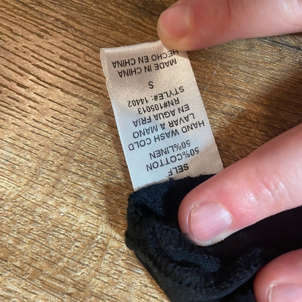 Andree black sleeveless linen blend top with Mexican Oaxacan embroidery - Picture 8 of 8